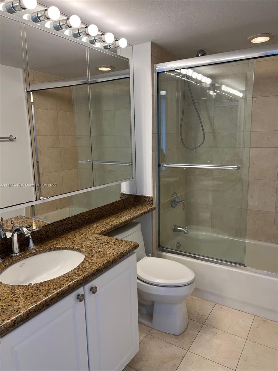 THE FLORIDIAN CONDO - Residential Lease