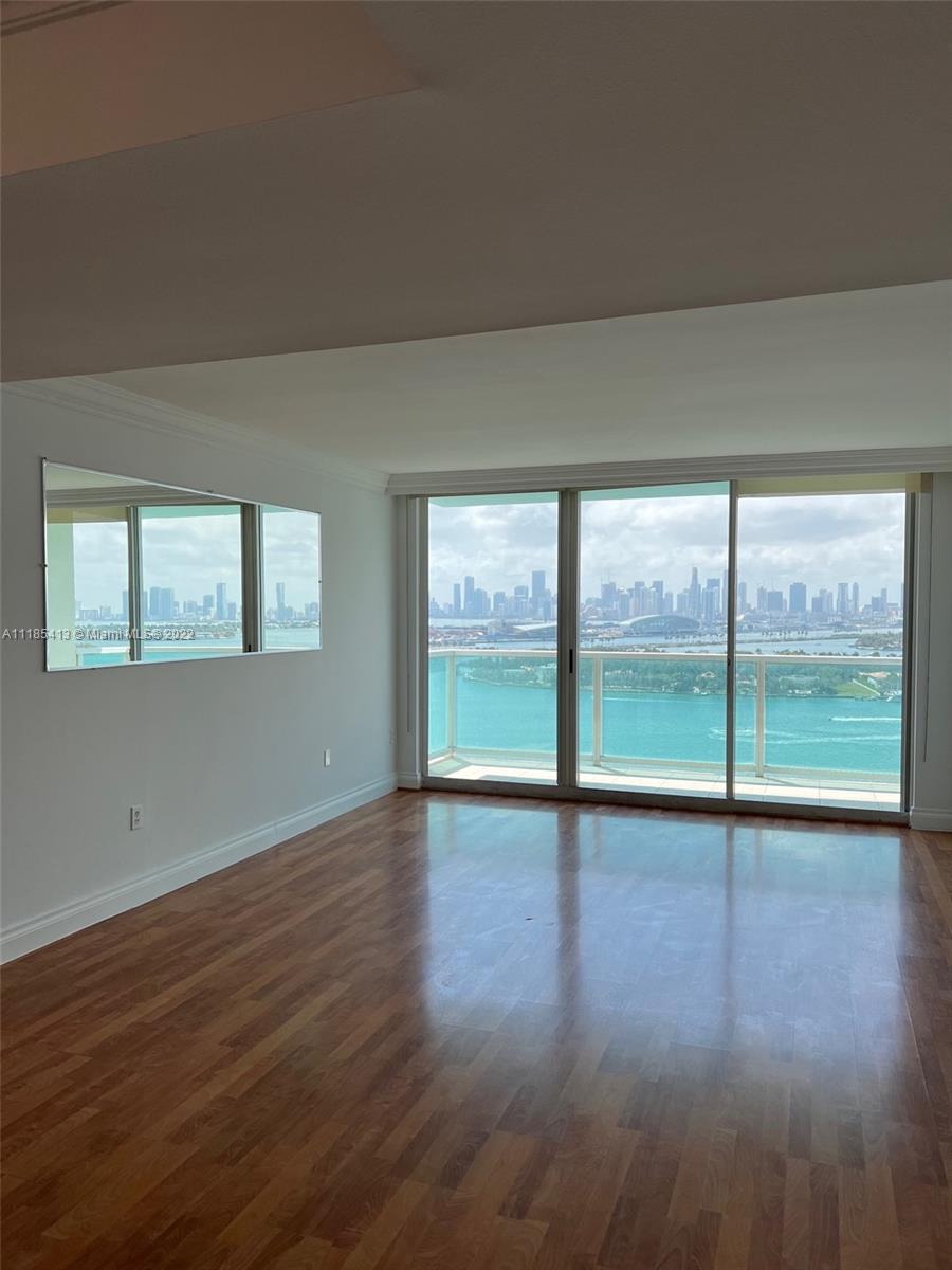 THE FLORIDIAN CONDO - Residential Lease