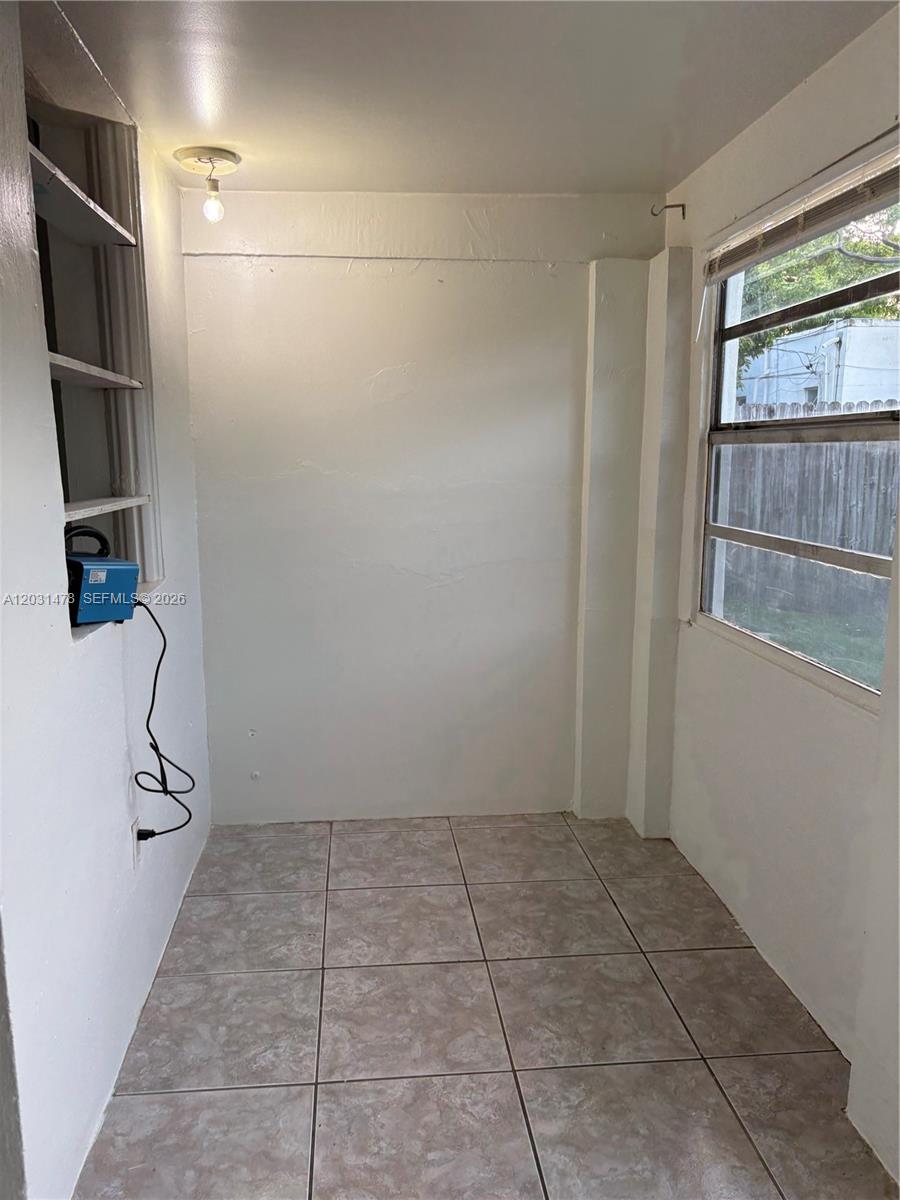 HOLLYWOOD SOUTH SIDE ADD - Residential Lease