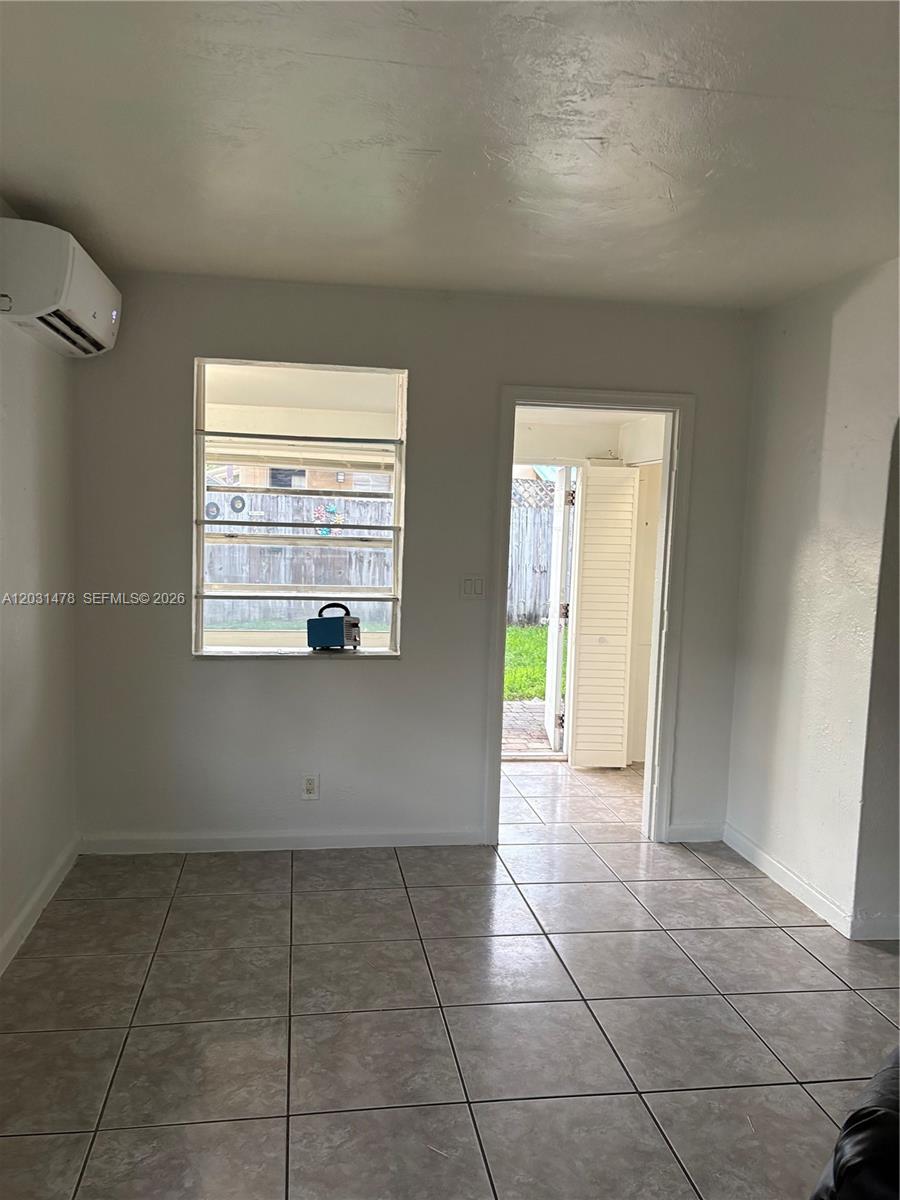 HOLLYWOOD SOUTH SIDE ADD - Residential Lease