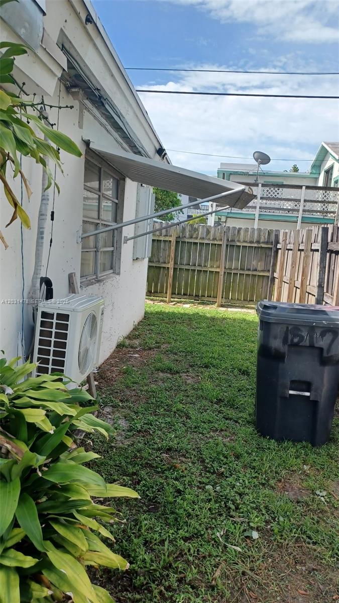 HOLLYWOOD SOUTH SIDE ADD - Residential Lease