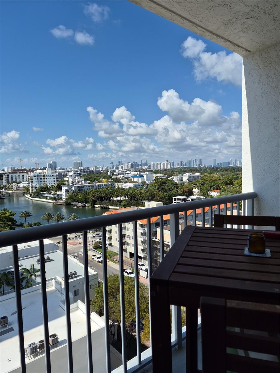 MIRASOL OCEAN TOWERS COND - Residential