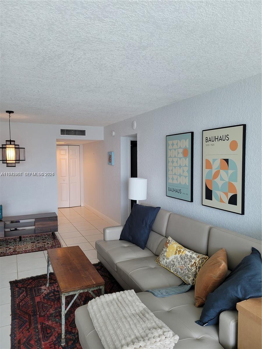 MIRASOL OCEAN TOWERS COND - Residential