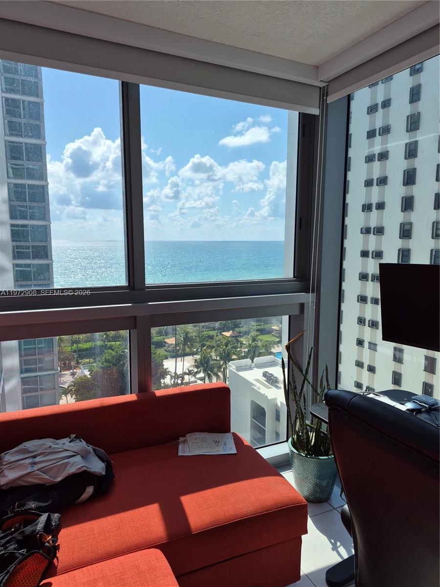 MIRASOL OCEAN TOWERS COND - Residential