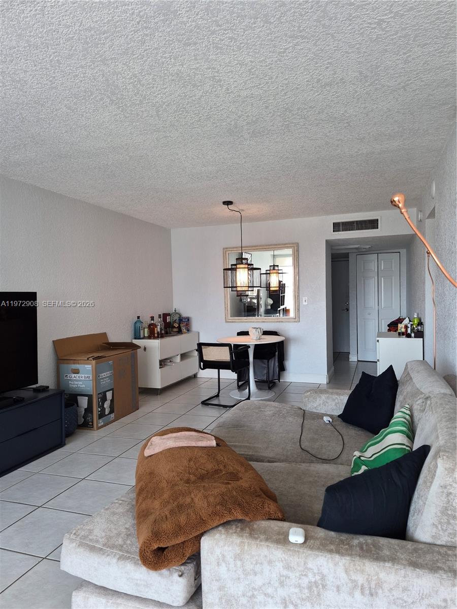 MIRASOL OCEAN TOWERS COND - Residential