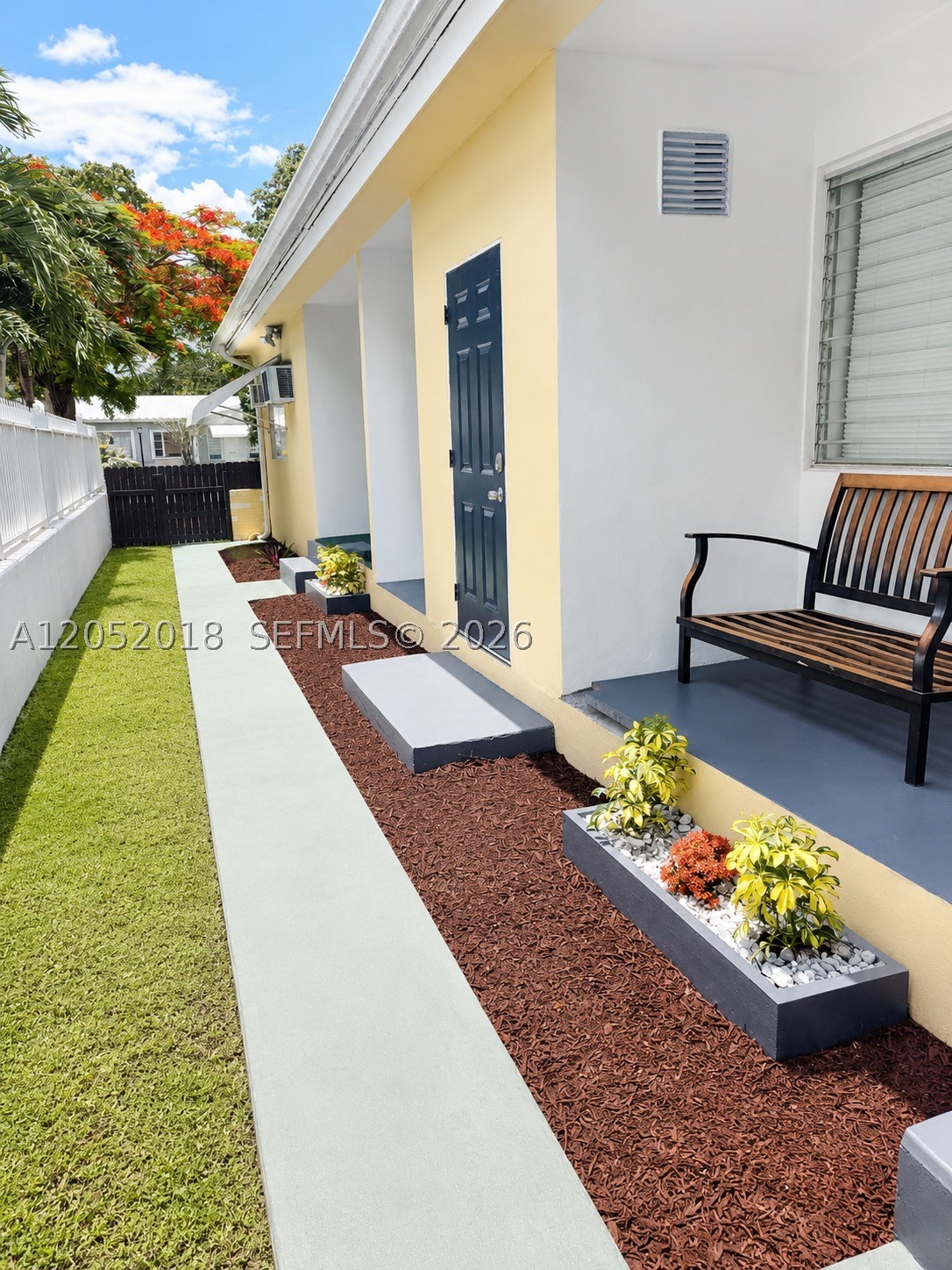 HOLLYWOOD SOUTH SIDE ADD - Residential Lease