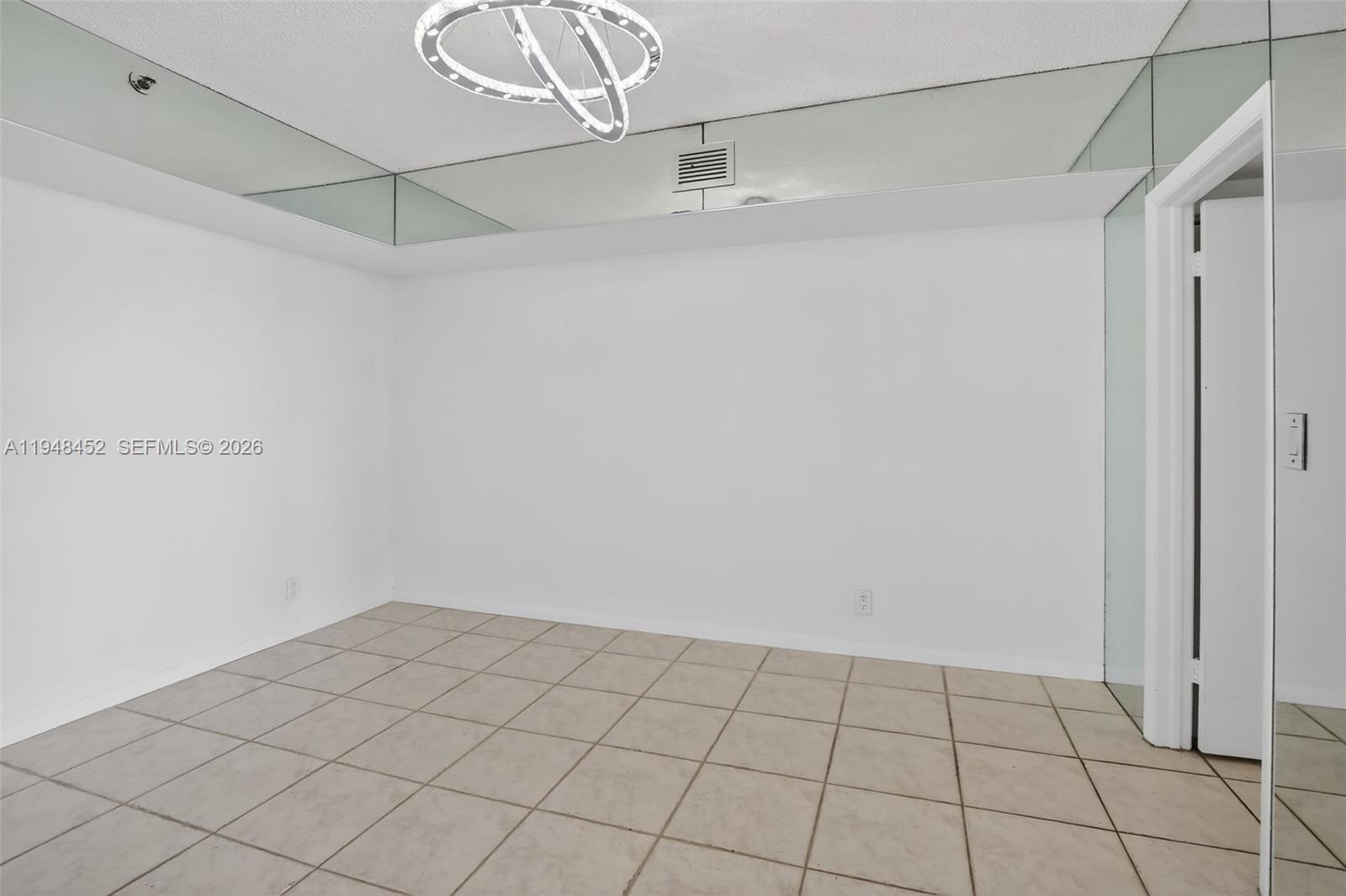 HAMPTONS WEST CONDO - Residential
