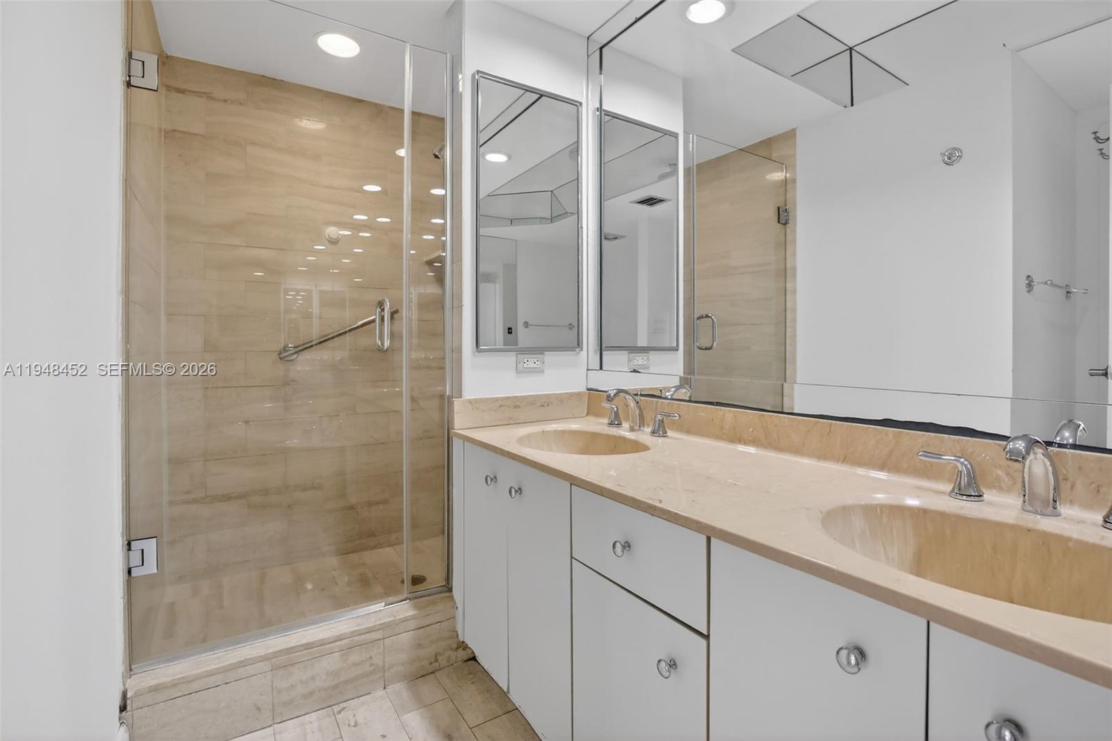 HAMPTONS WEST CONDO - Residential