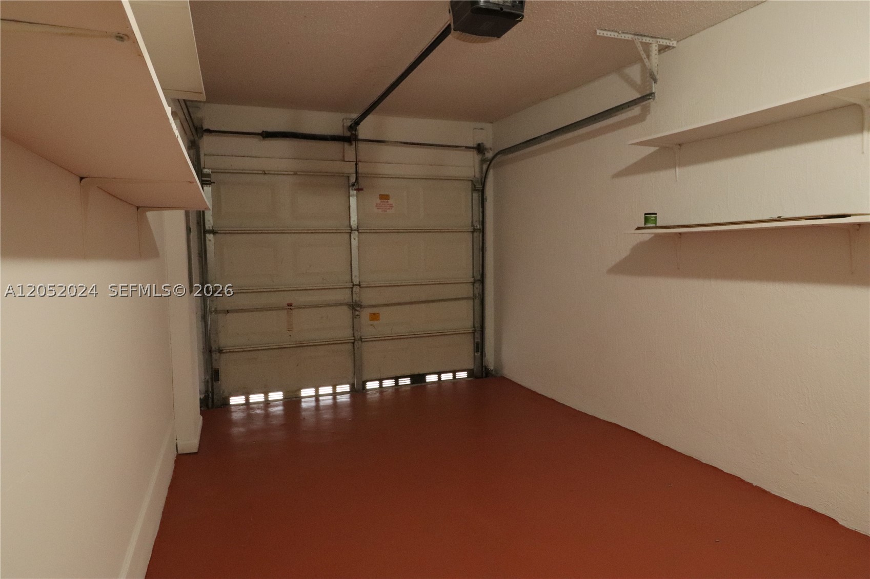 SUNSET PLAZA - Residential Lease