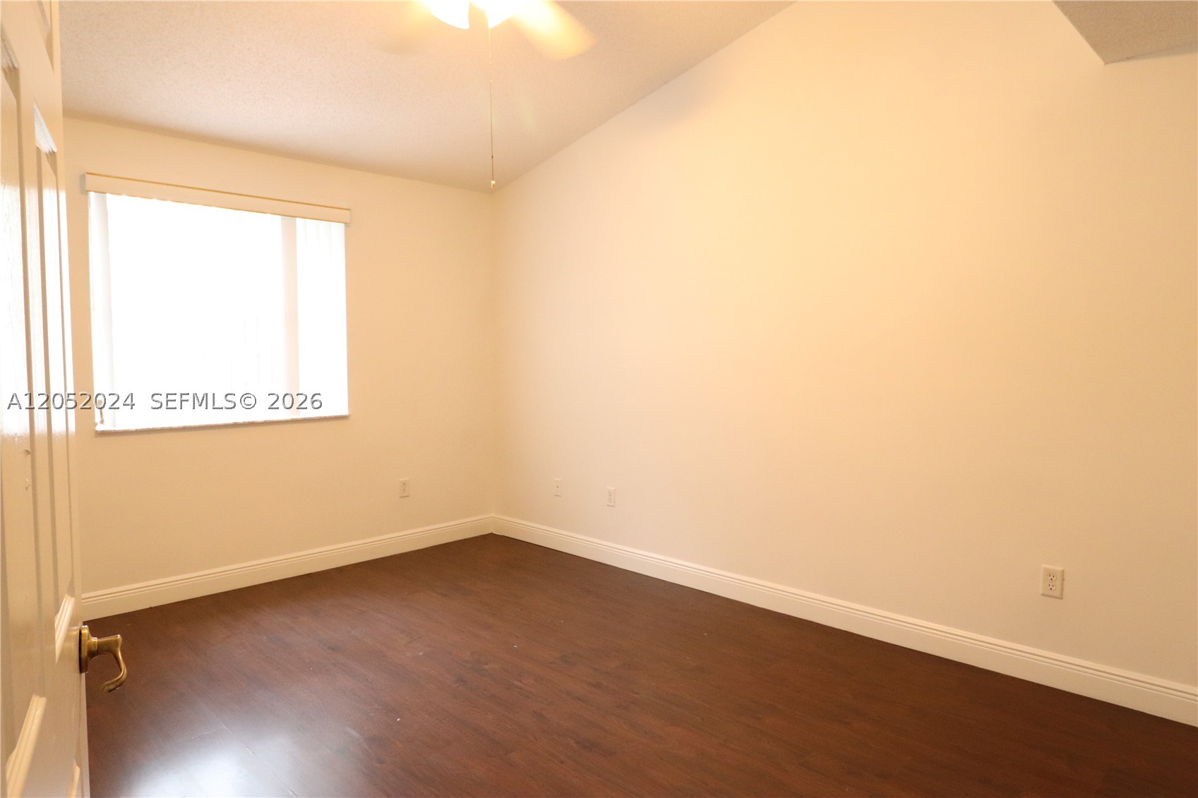 SUNSET PLAZA - Residential Lease