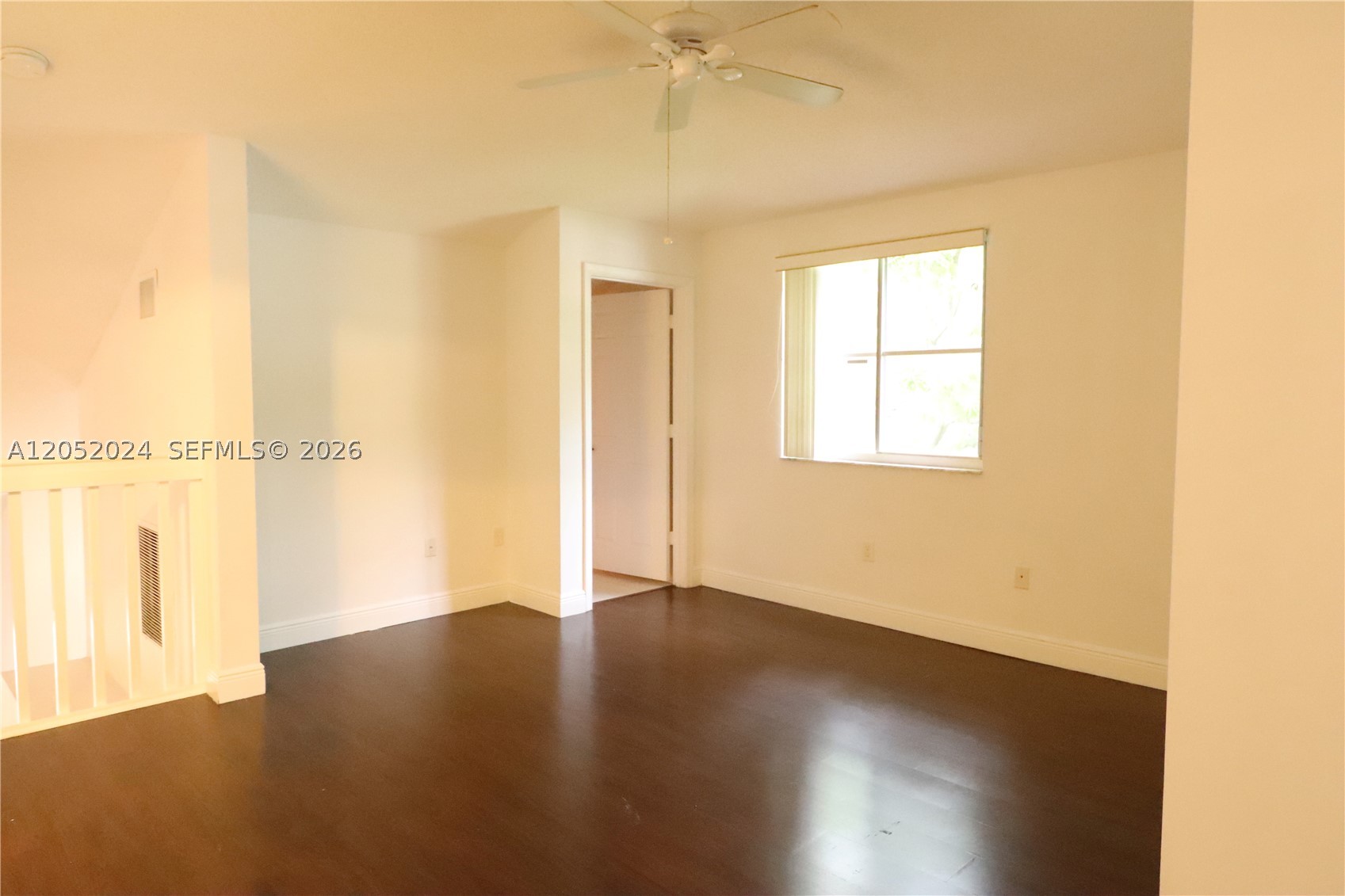 SUNSET PLAZA - Residential Lease