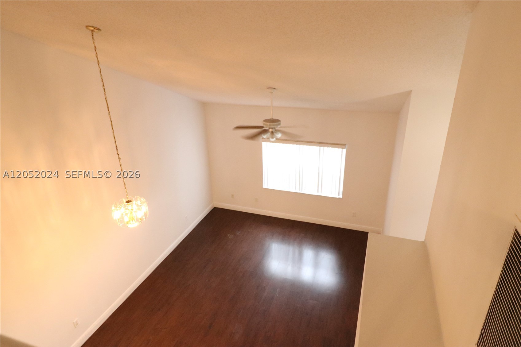 SUNSET PLAZA - Residential Lease