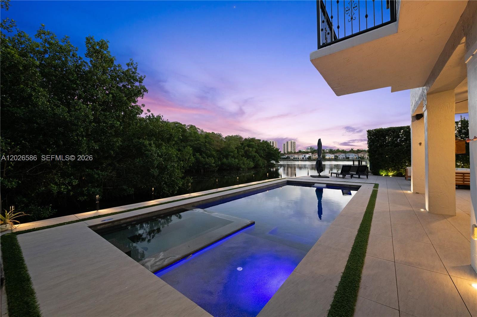 AVENTURA LAKES - PHASE II - Residential Lease