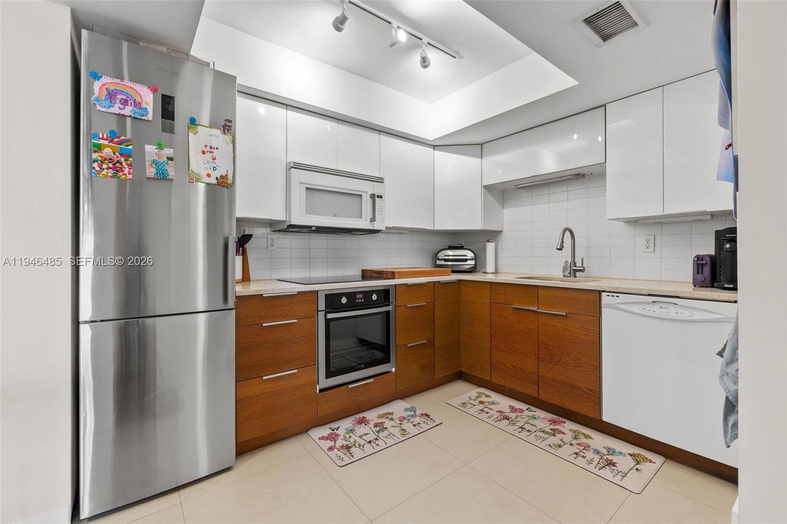 PARC PLAZA CONDO - Residential