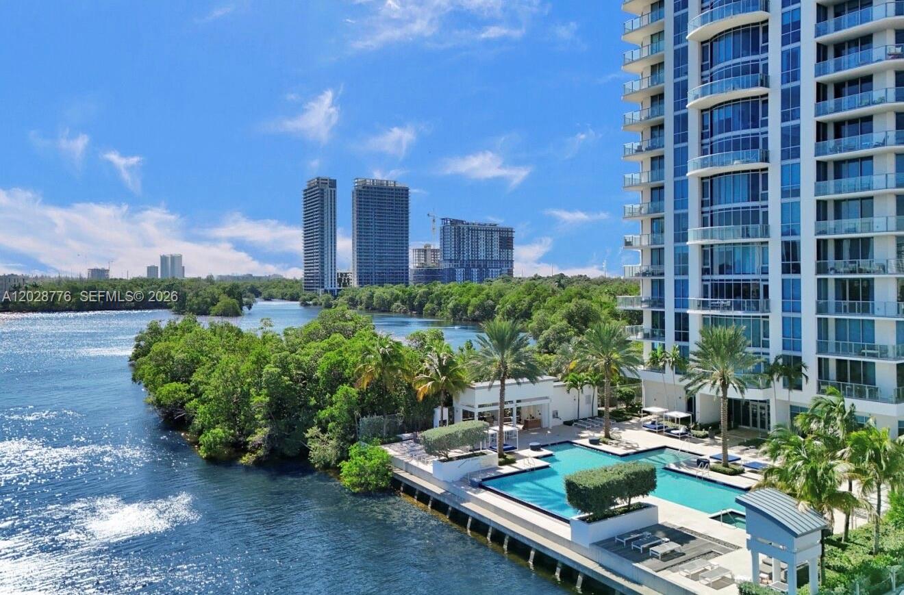 MARINA PALMS RESIDENCES S - Residential