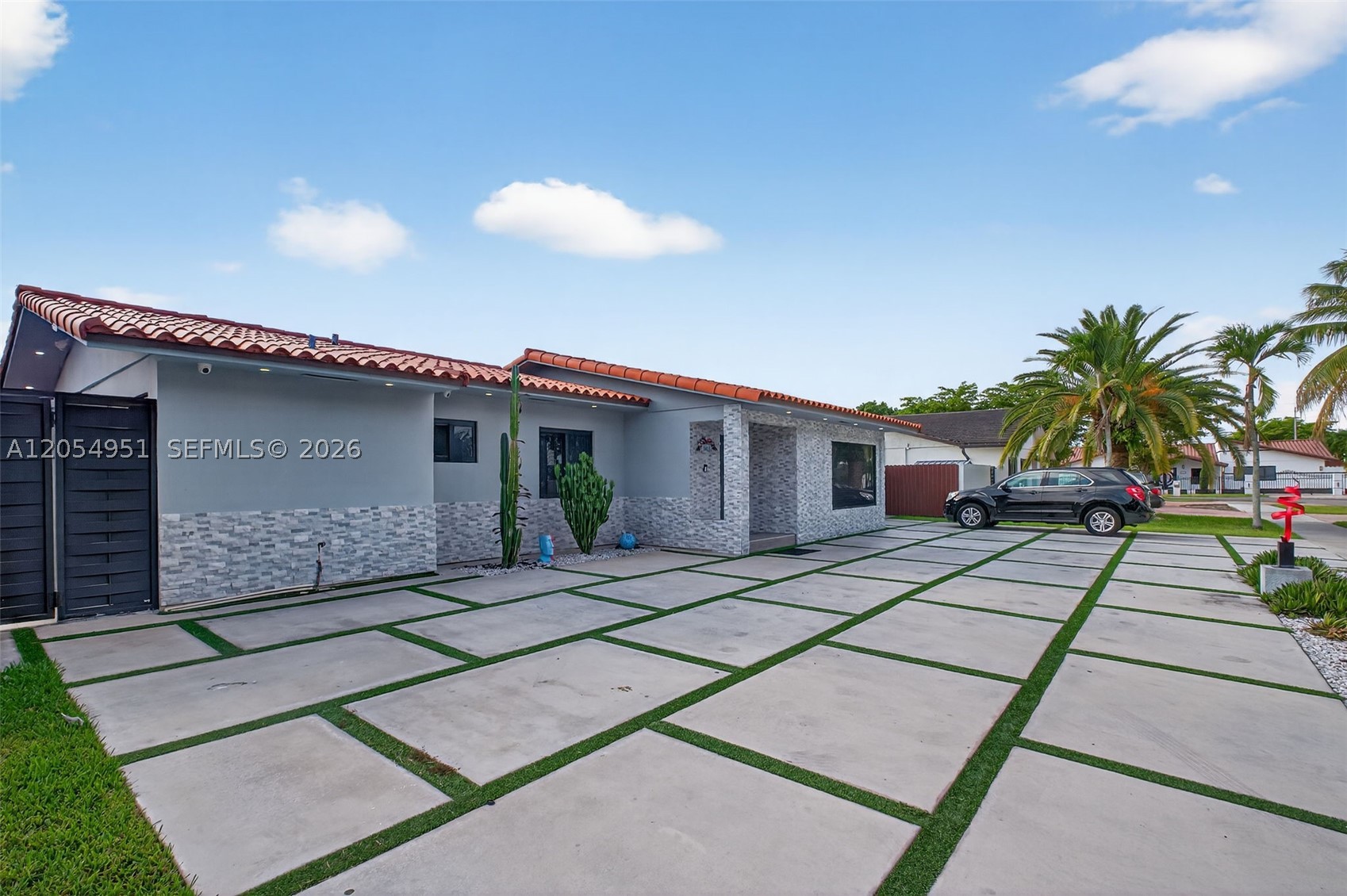 INTERNATIONAL GARDENS SEC - Residential Lease