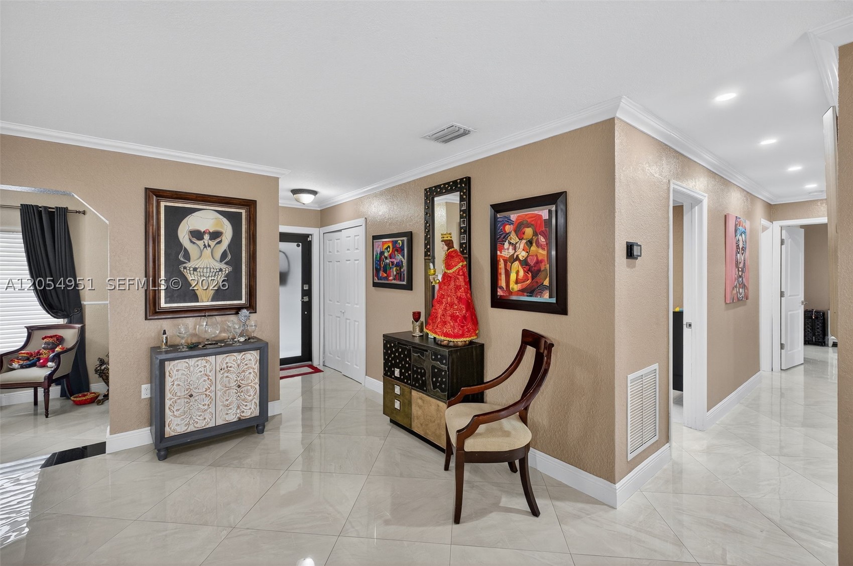 INTERNATIONAL GARDENS SEC - Residential Lease