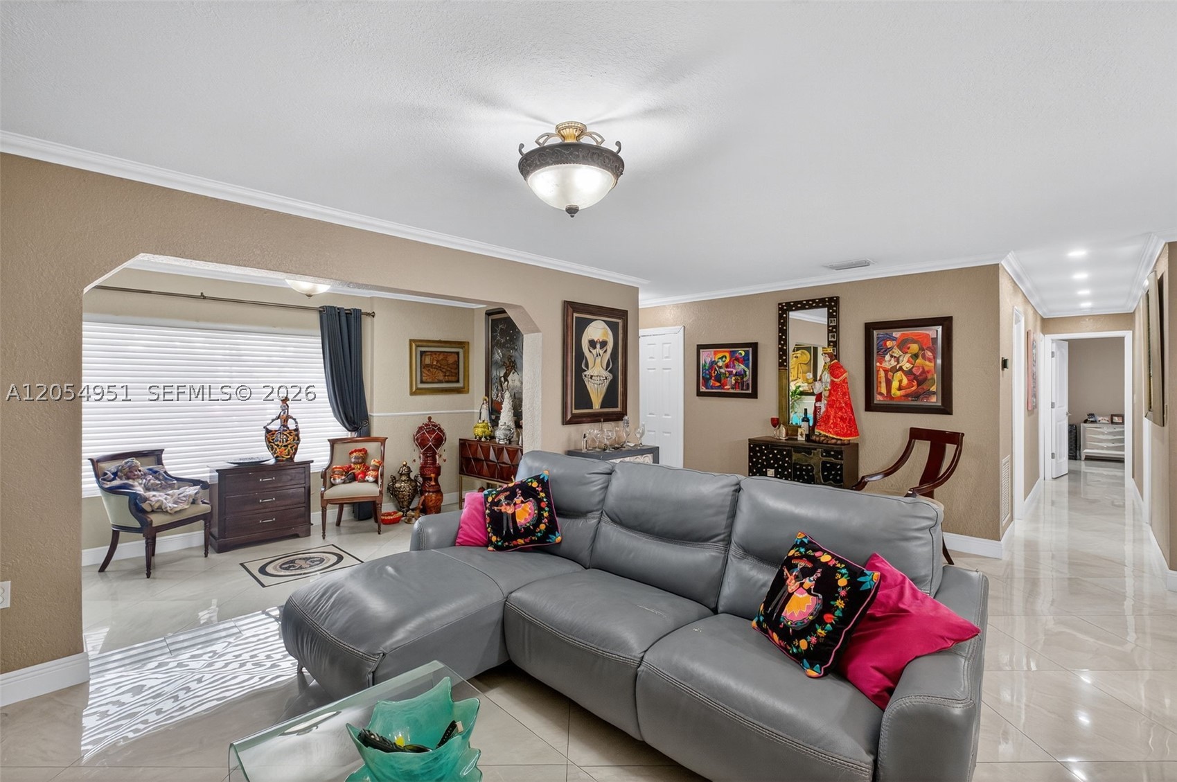 INTERNATIONAL GARDENS SEC - Residential Lease