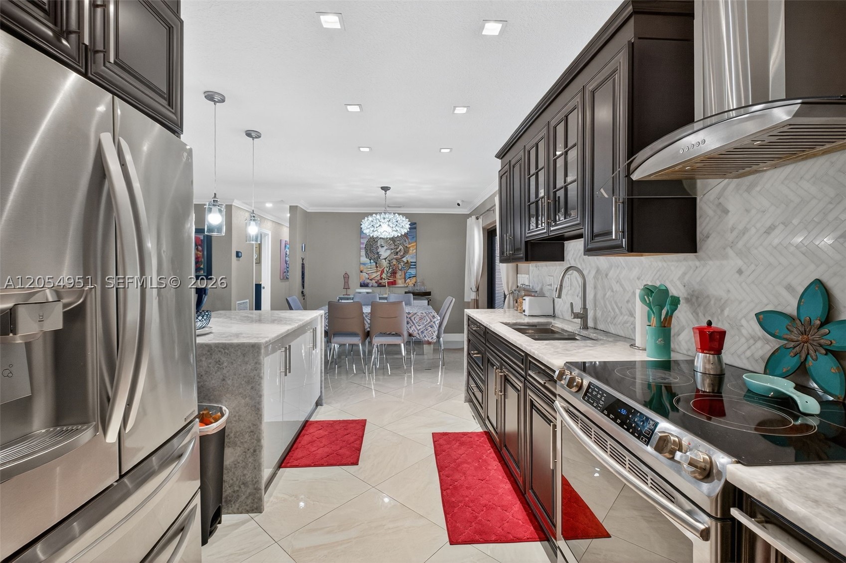 INTERNATIONAL GARDENS SEC - Residential Lease