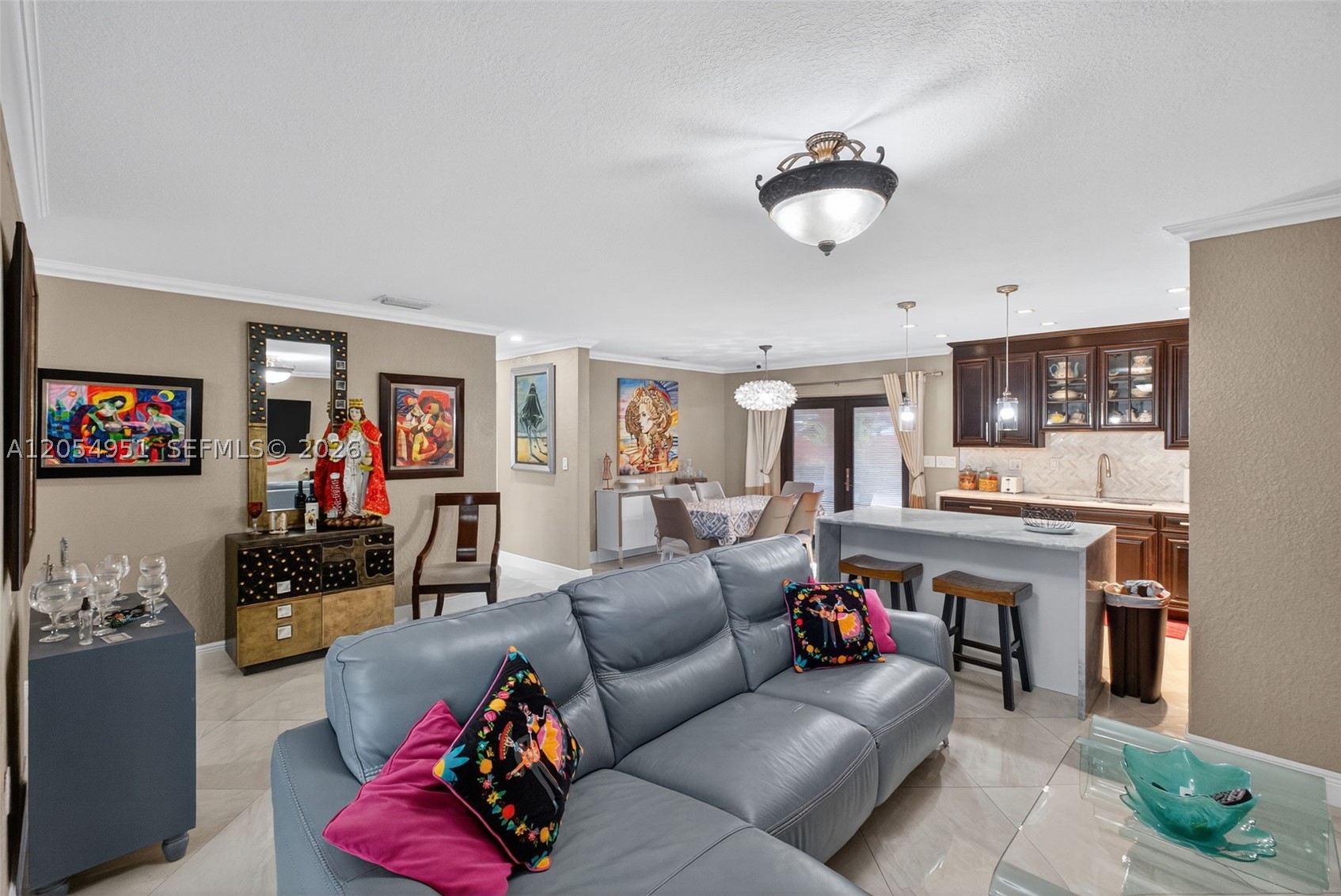 INTERNATIONAL GARDENS SEC - Residential Lease