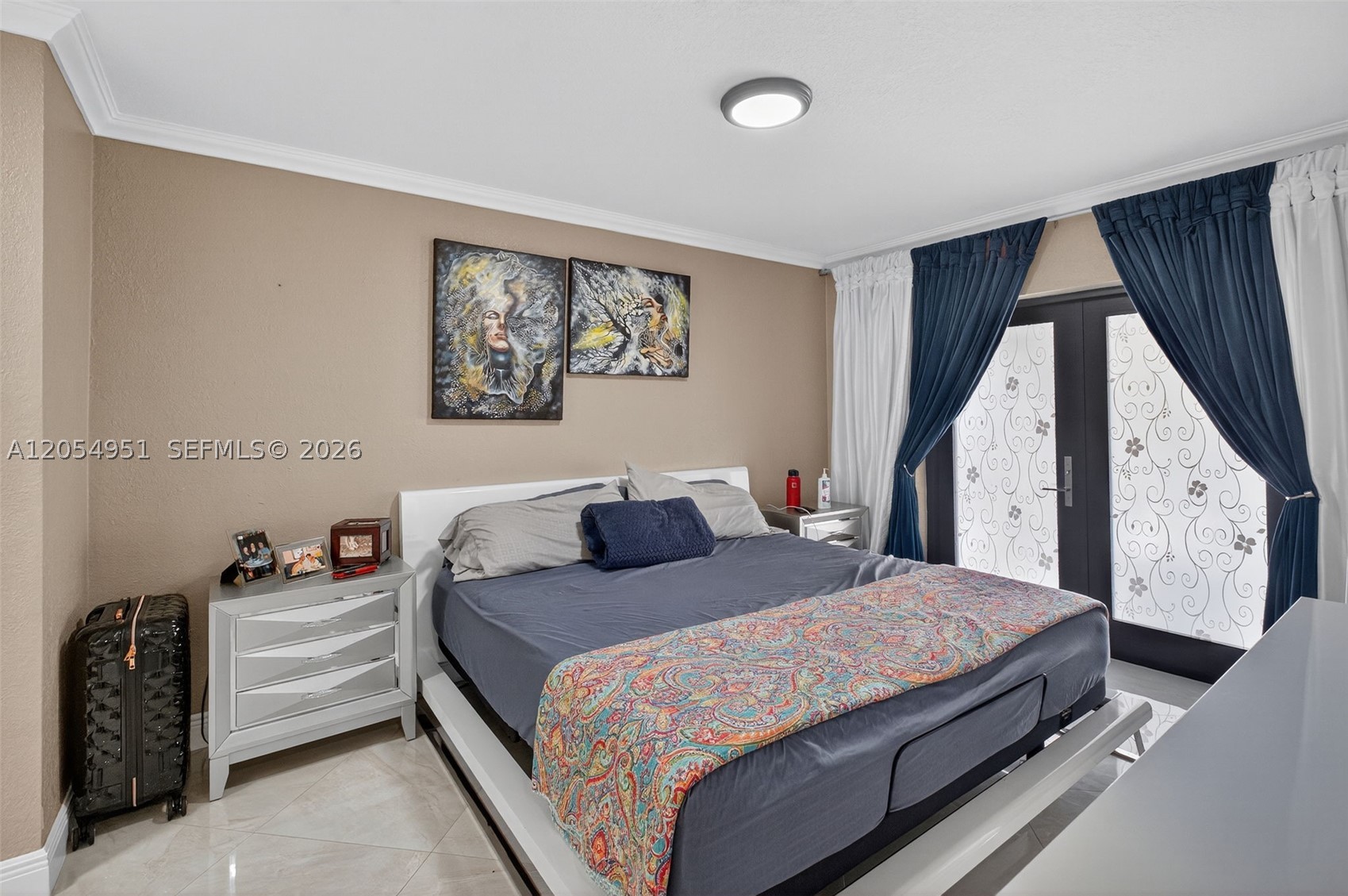 INTERNATIONAL GARDENS SEC - Residential Lease