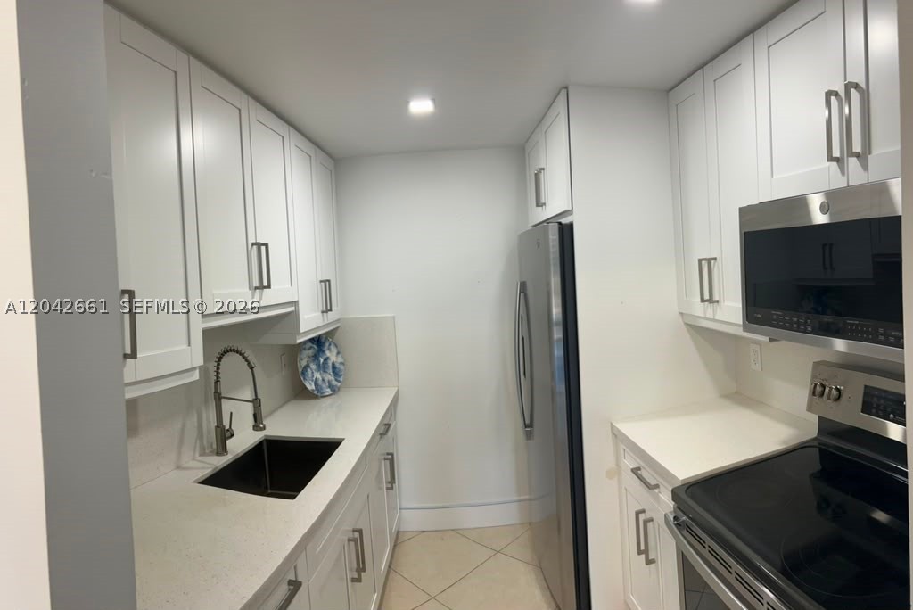 VECINO DEL MAR CONDO - Residential Lease