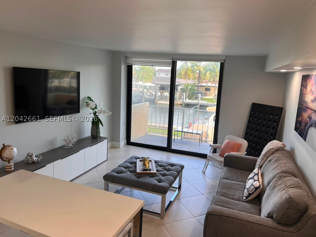 VECINO DEL MAR CONDO - Residential Lease
