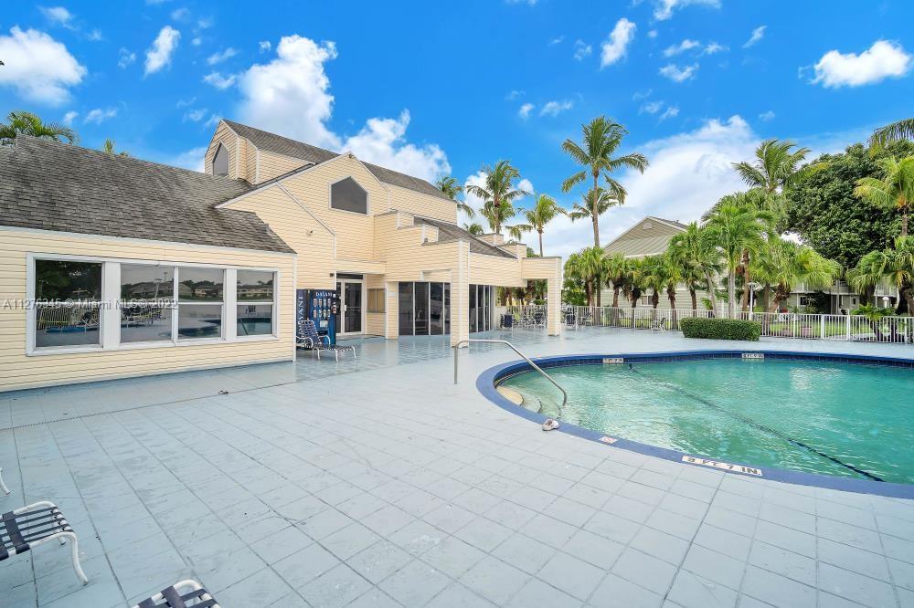 SUMMER LAKE CONDO - Residential