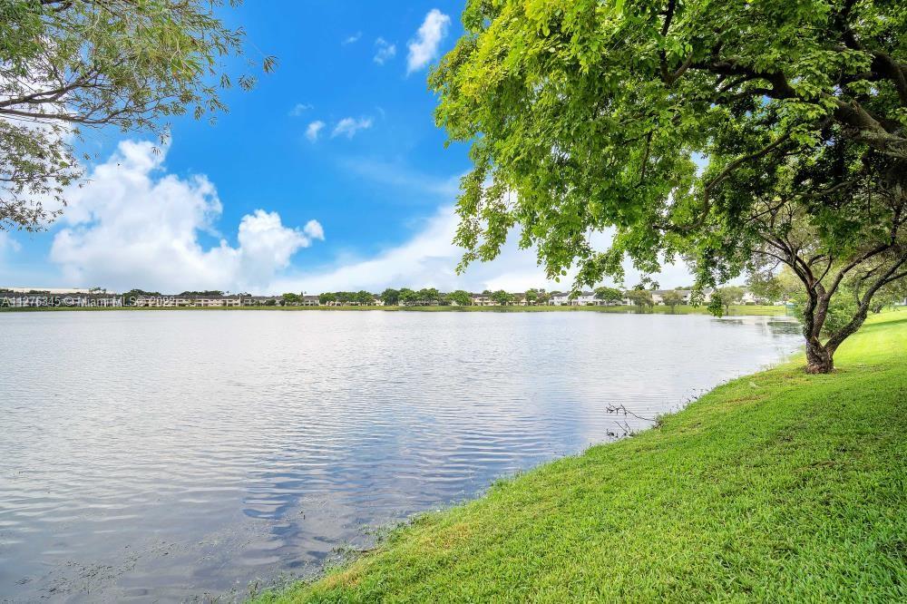 SUMMER LAKE CONDO - Residential