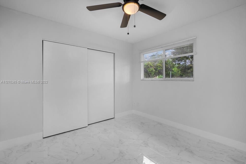 SUMMER LAKE CONDO - Residential