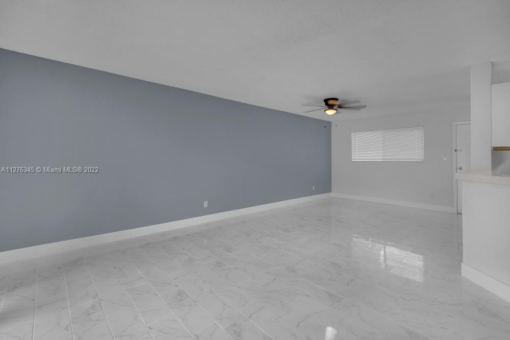 SUMMER LAKE CONDO - Residential