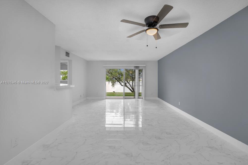 SUMMER LAKE CONDO - Residential