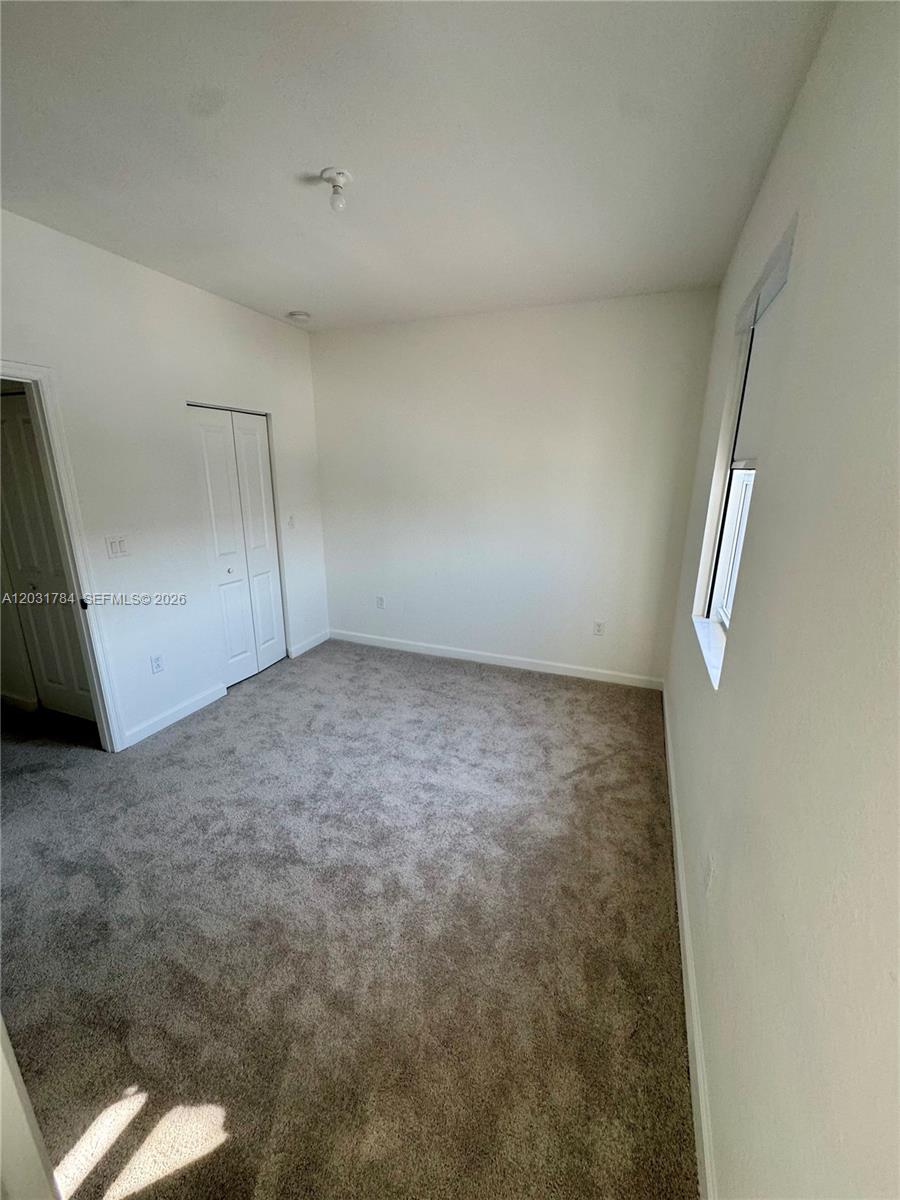 MIAMI LAND & DEVELOPMENT - Residential Lease