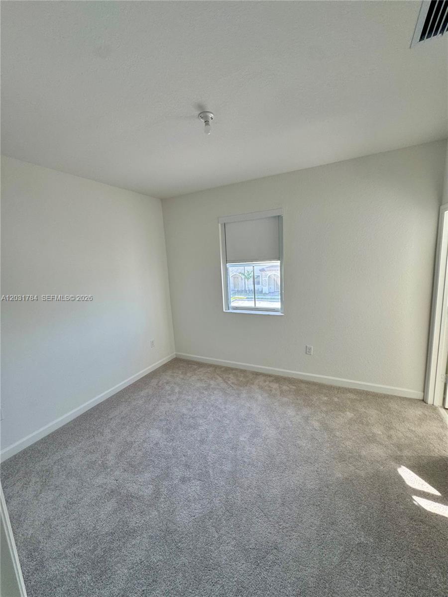 MIAMI LAND & DEVELOPMENT - Residential Lease