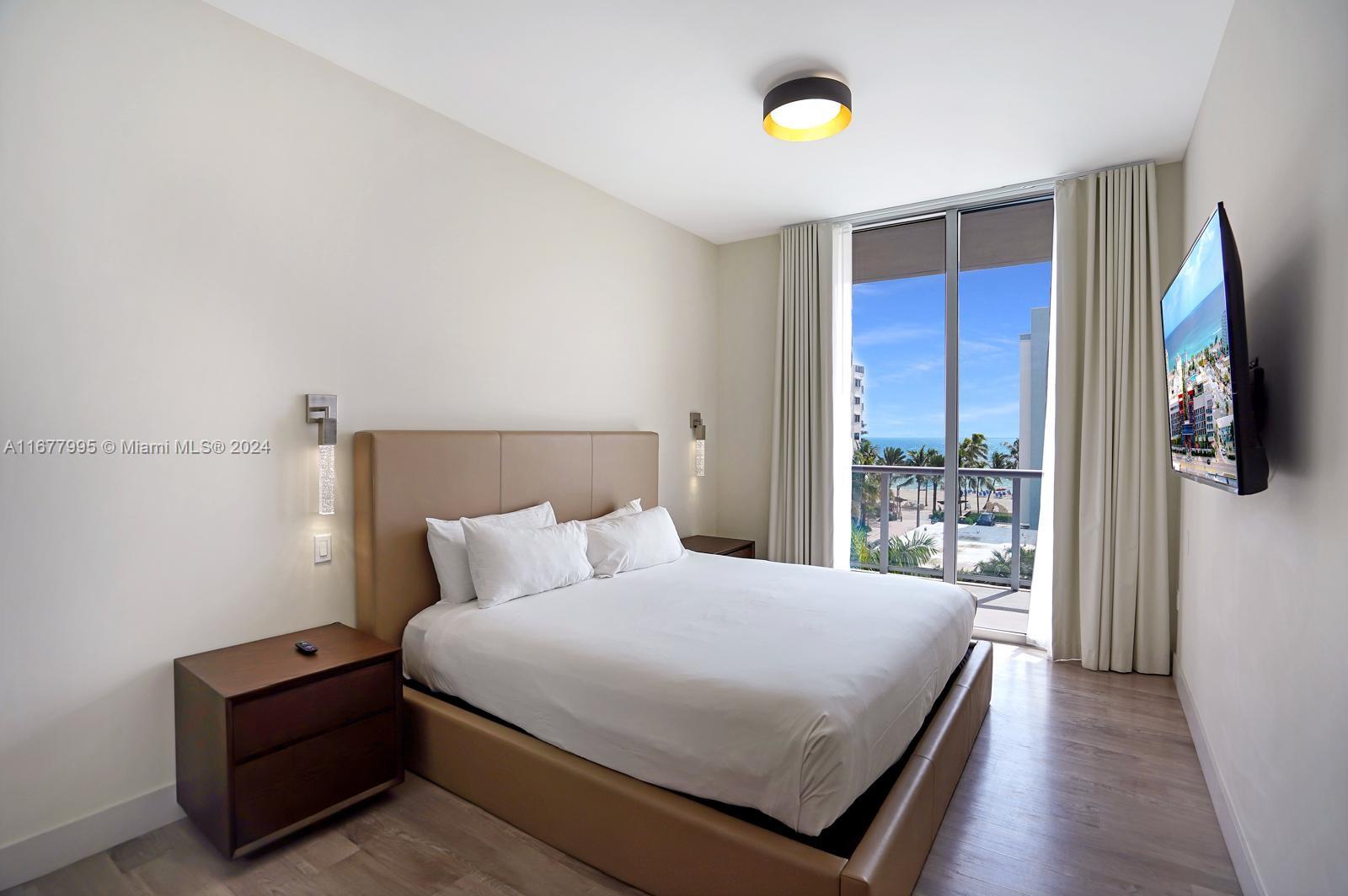 COSTA HOLLYWOOD CONDO - Residential