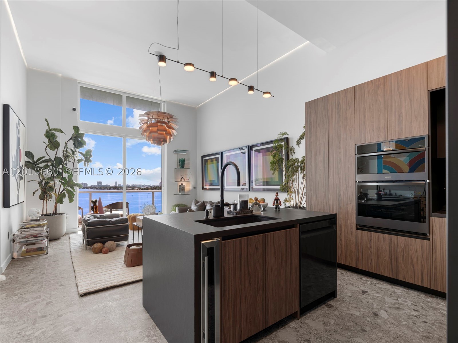 QUANTUM ON THE BAY CONDO - Residential