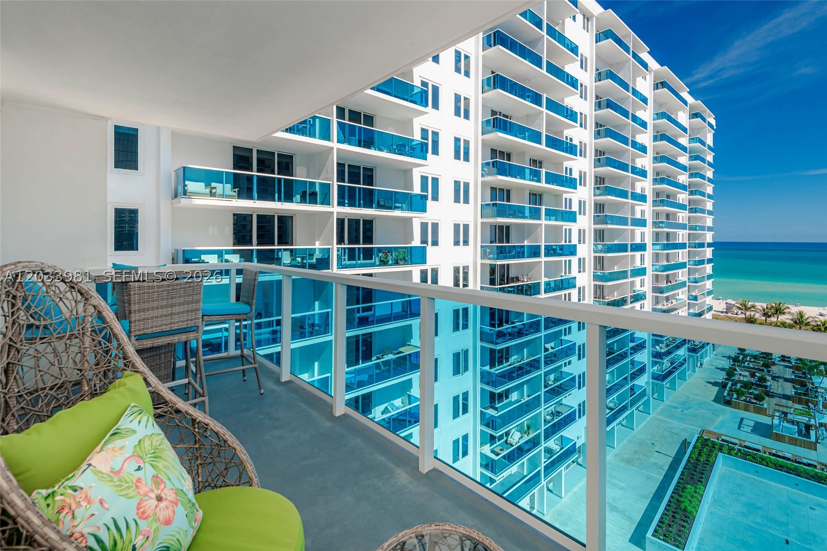 RONEY PALACE CONDO - Residential Lease