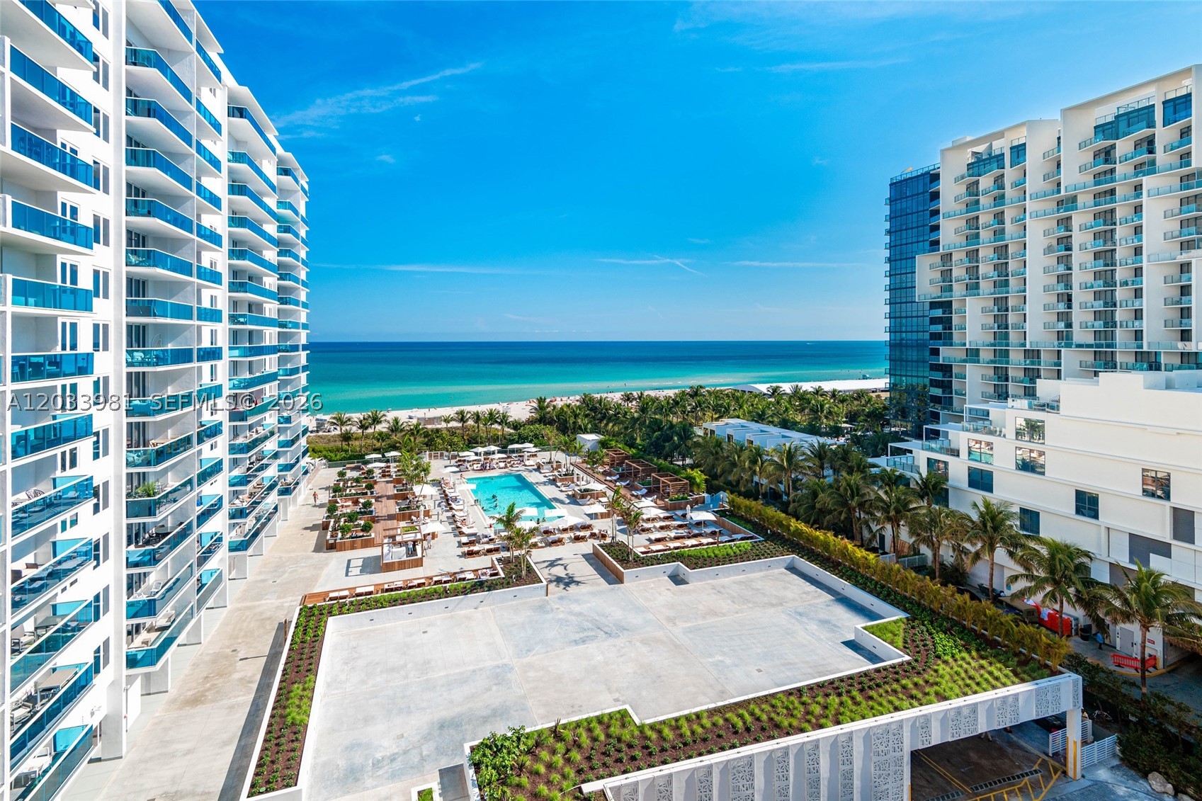 RONEY PALACE CONDO - Residential Lease