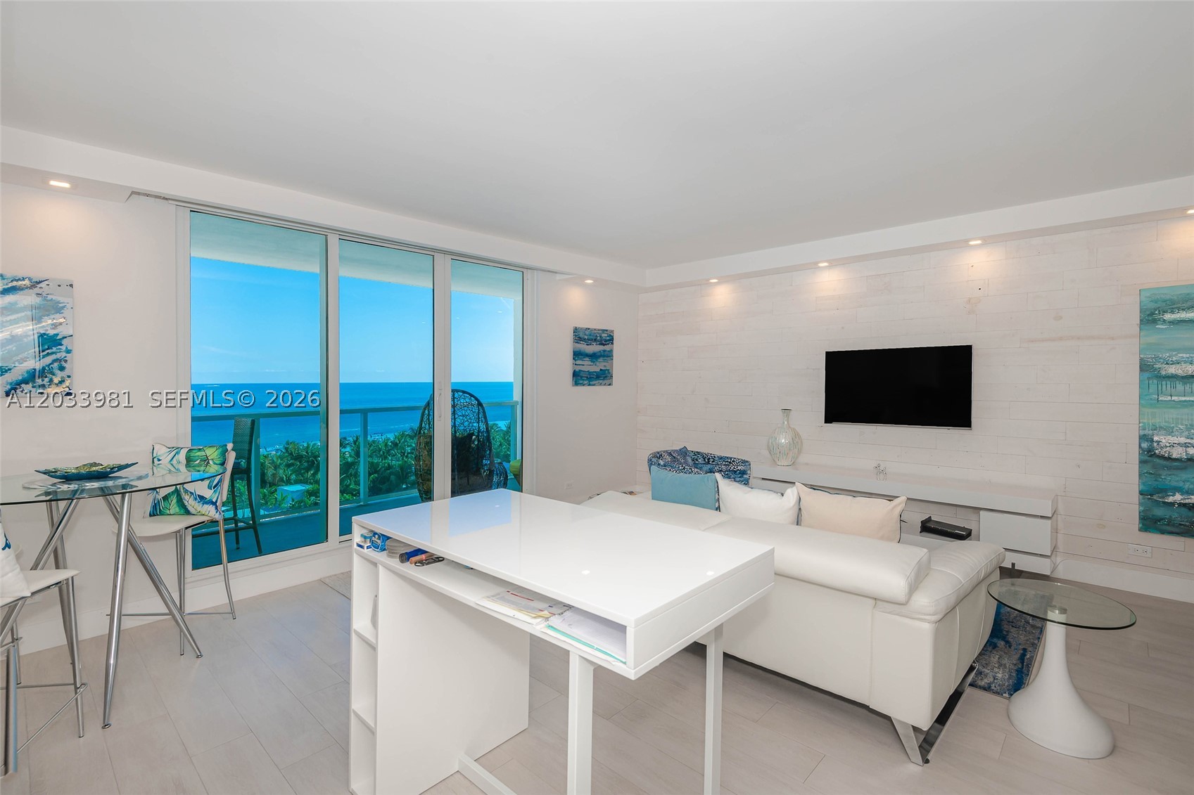 RONEY PALACE CONDO - Residential Lease
