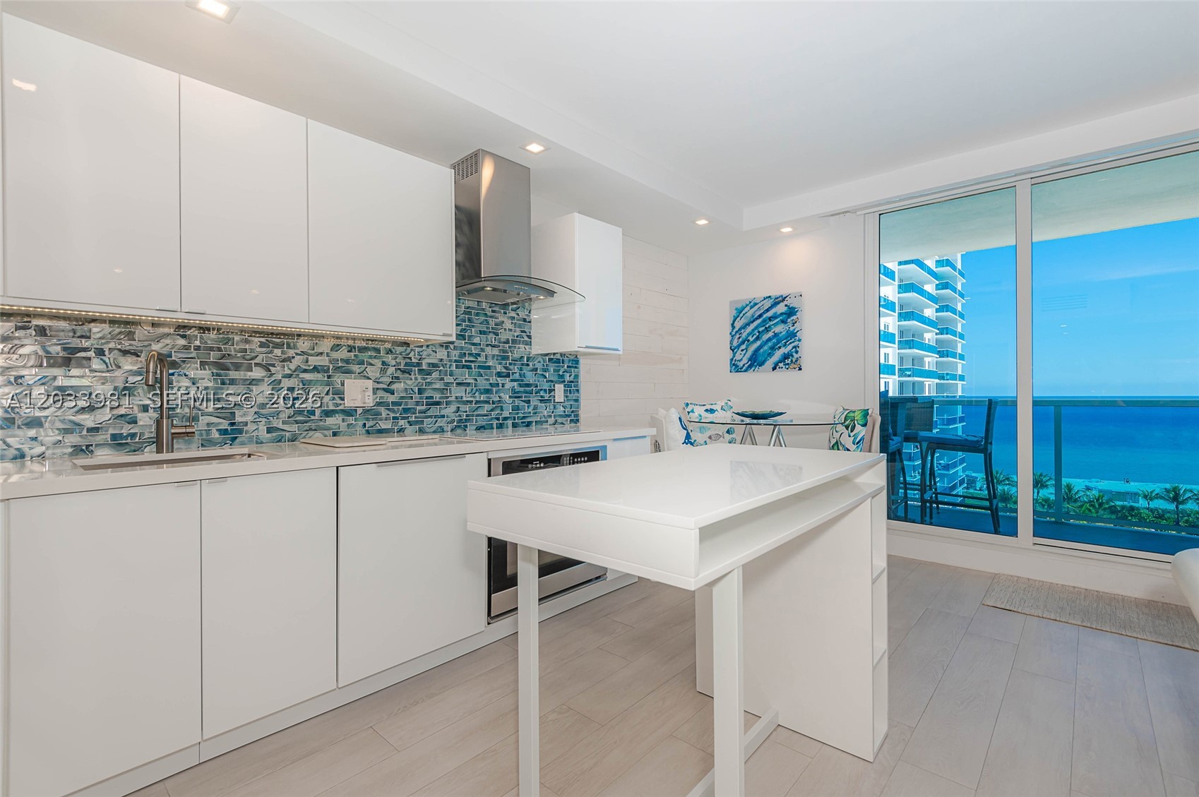 RONEY PALACE CONDO - Residential Lease