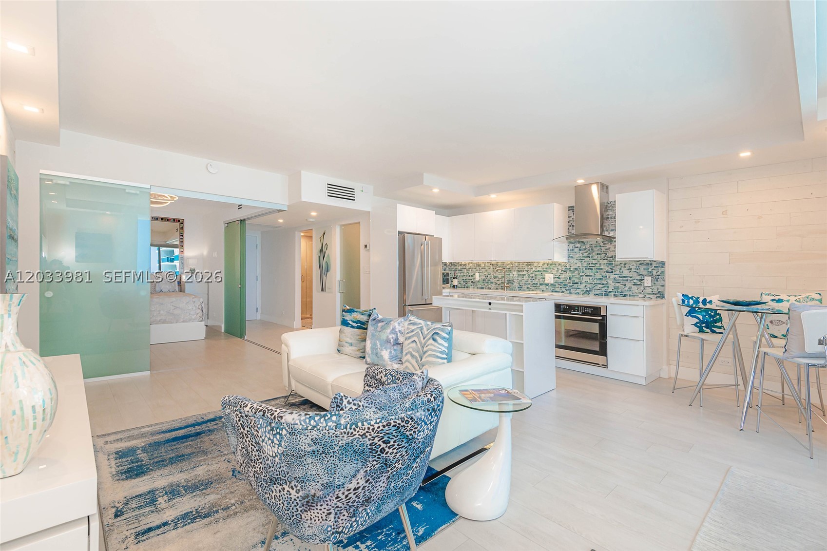RONEY PALACE CONDO - Residential Lease