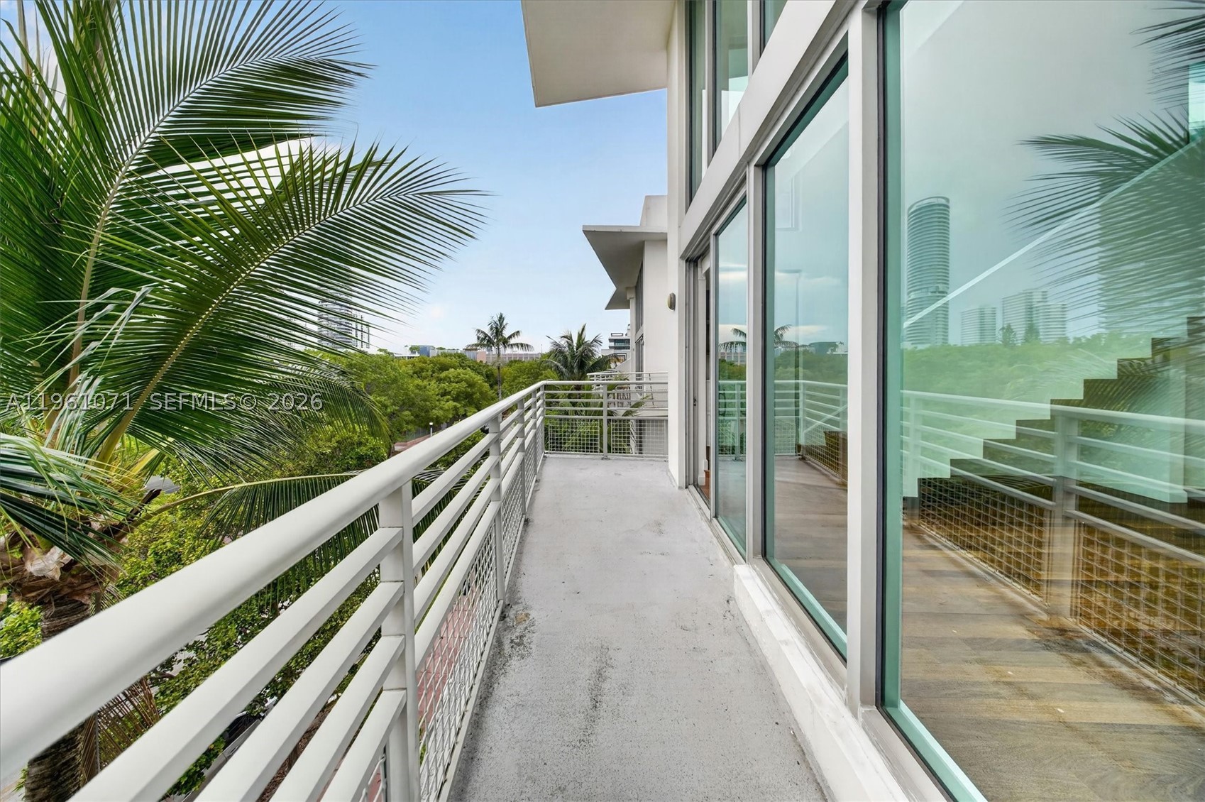 ABSOLUT CONDO - Residential