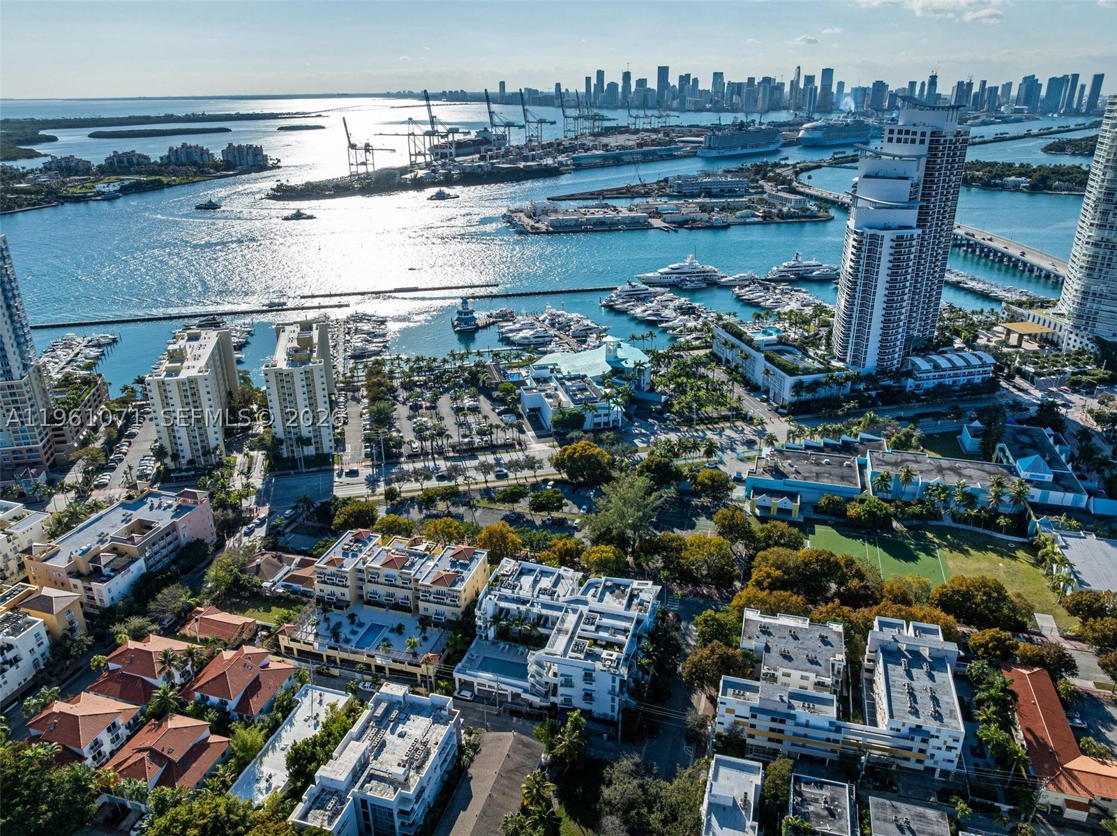 ABSOLUT CONDO - Residential