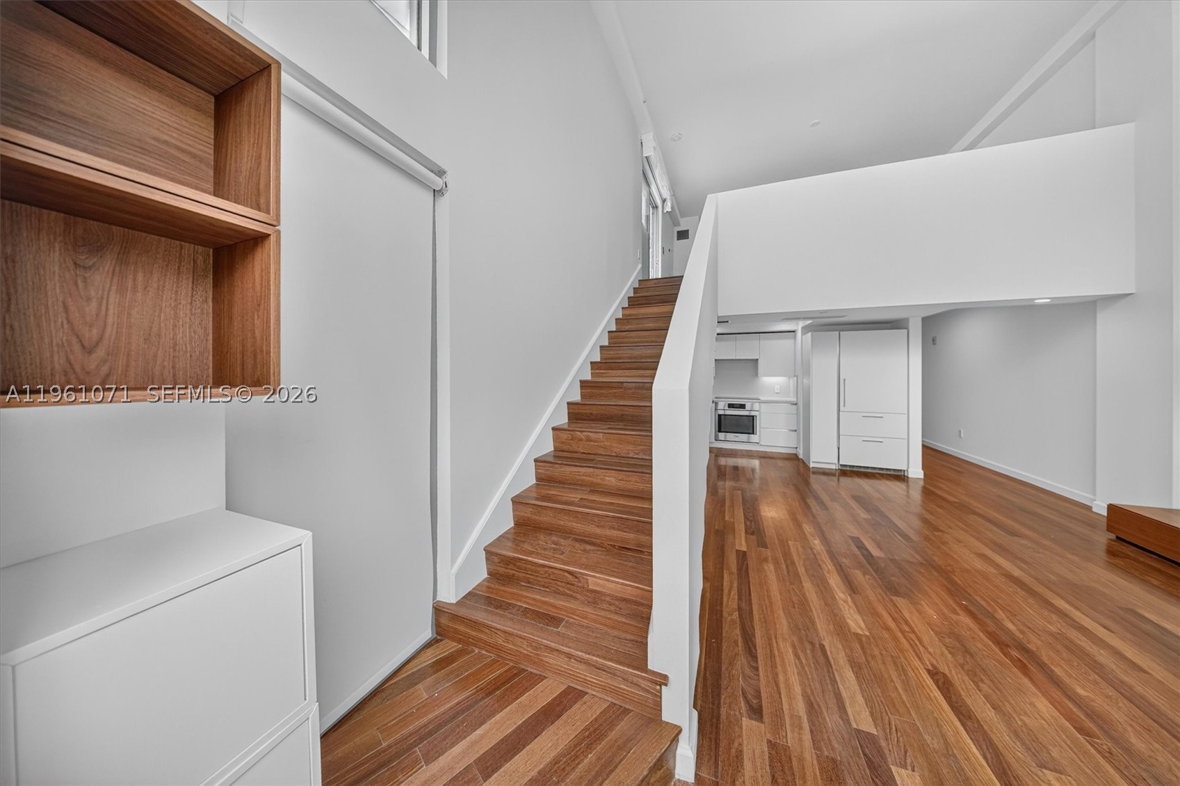 ABSOLUT CONDO - Residential