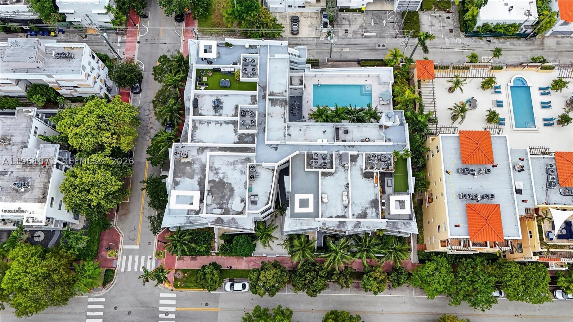 ABSOLUT CONDO - Residential