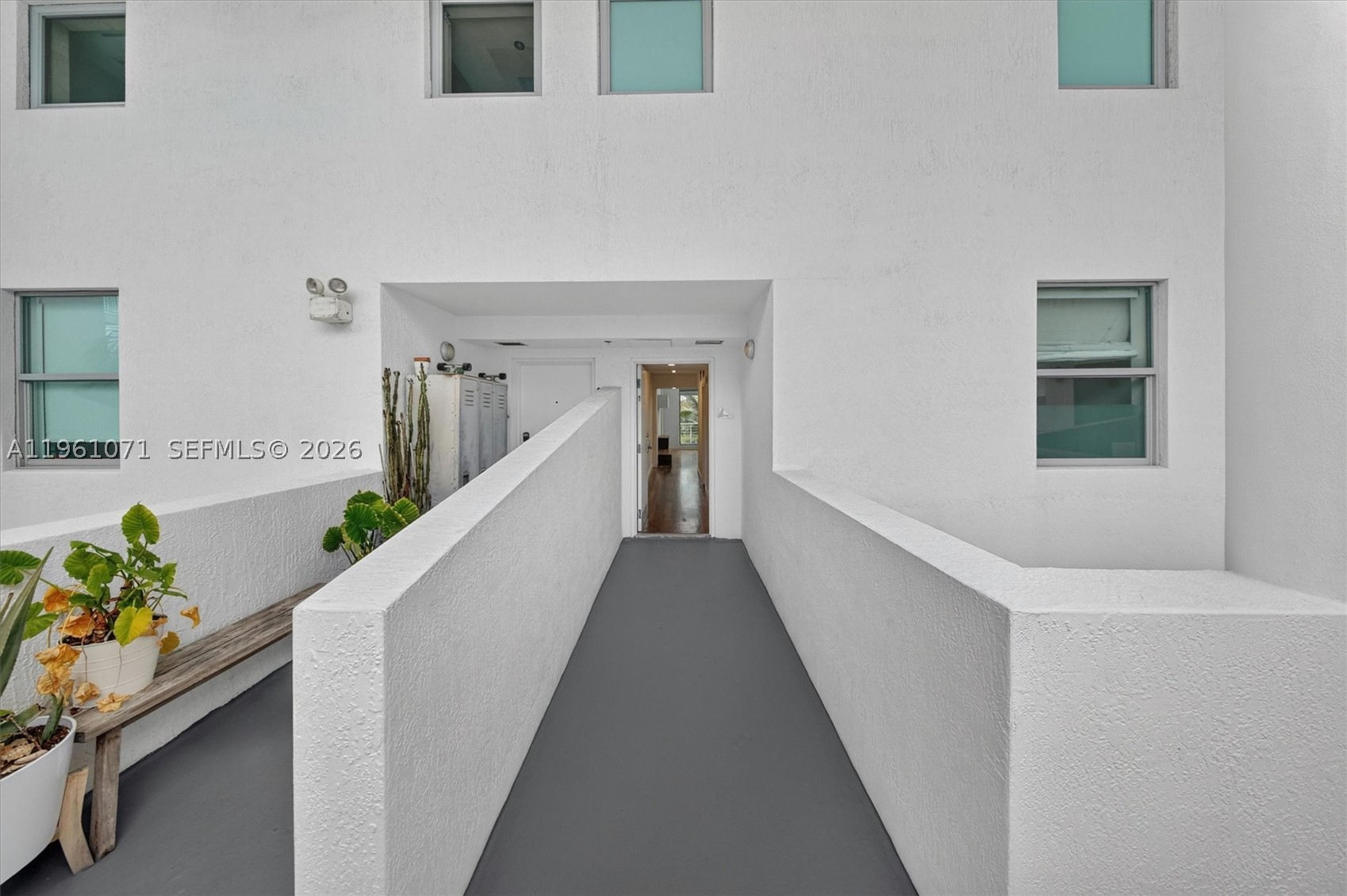 ABSOLUT CONDO - Residential