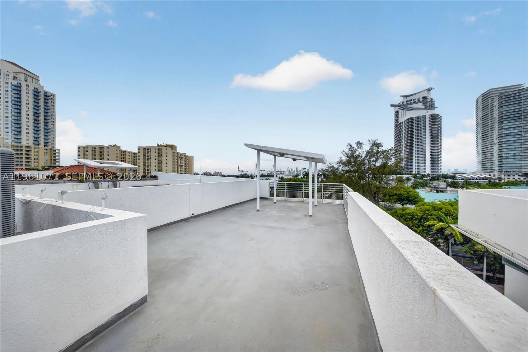 ABSOLUT CONDO - Residential