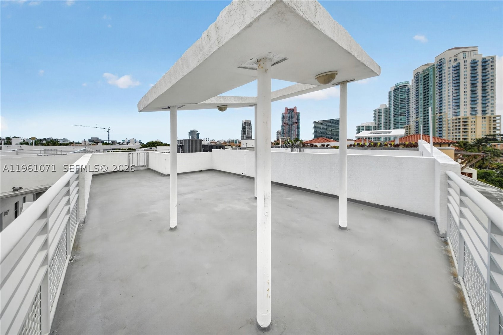 ABSOLUT CONDO - Residential
