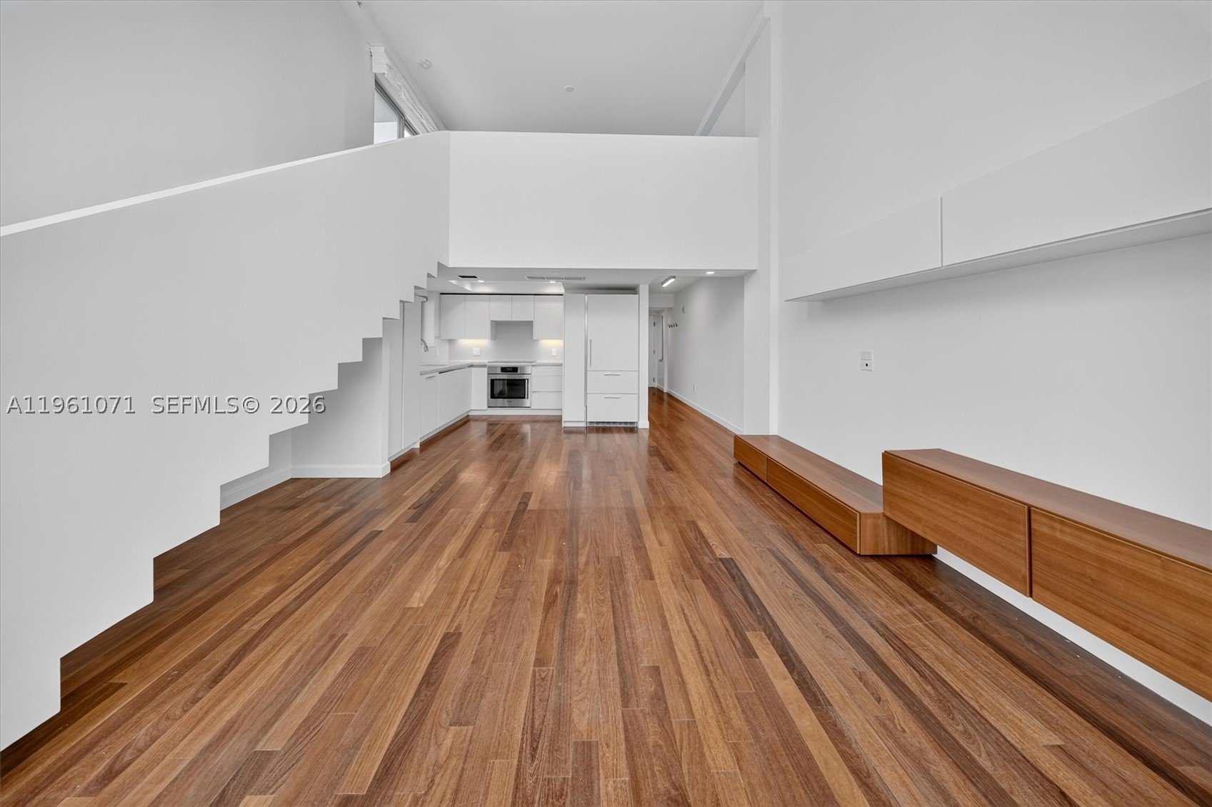 ABSOLUT CONDO - Residential