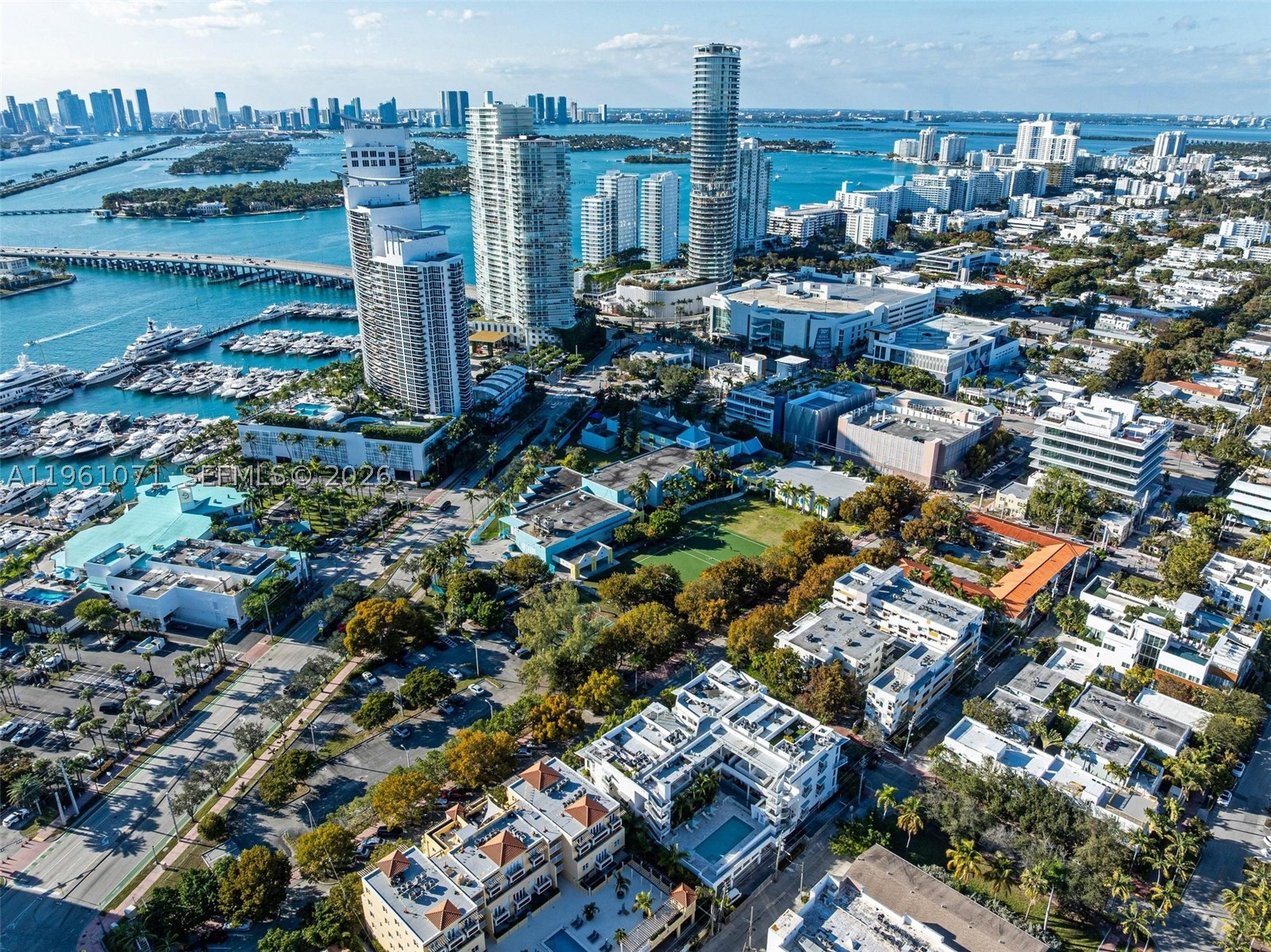 ABSOLUT CONDO - Residential